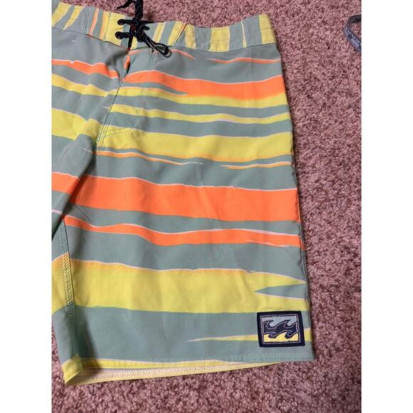 Billabong Men's Swim suit/Board shorts; size 31, 80's inspired - Picture 13 of 13